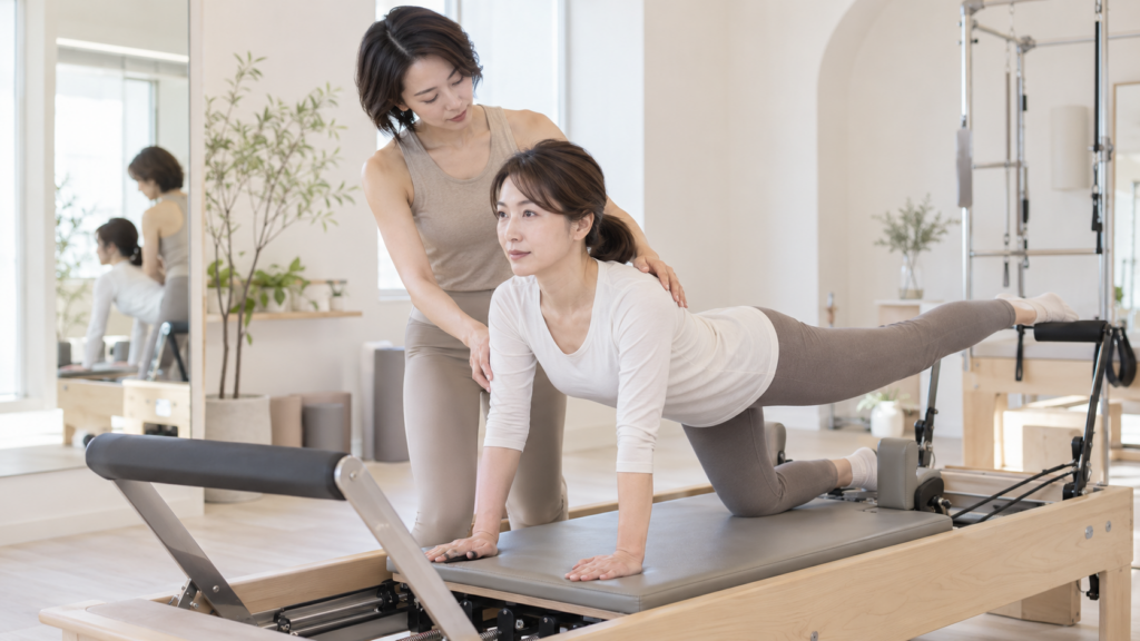 ピラティス開始1ヶ月で身体の使い方を学ぶ女性